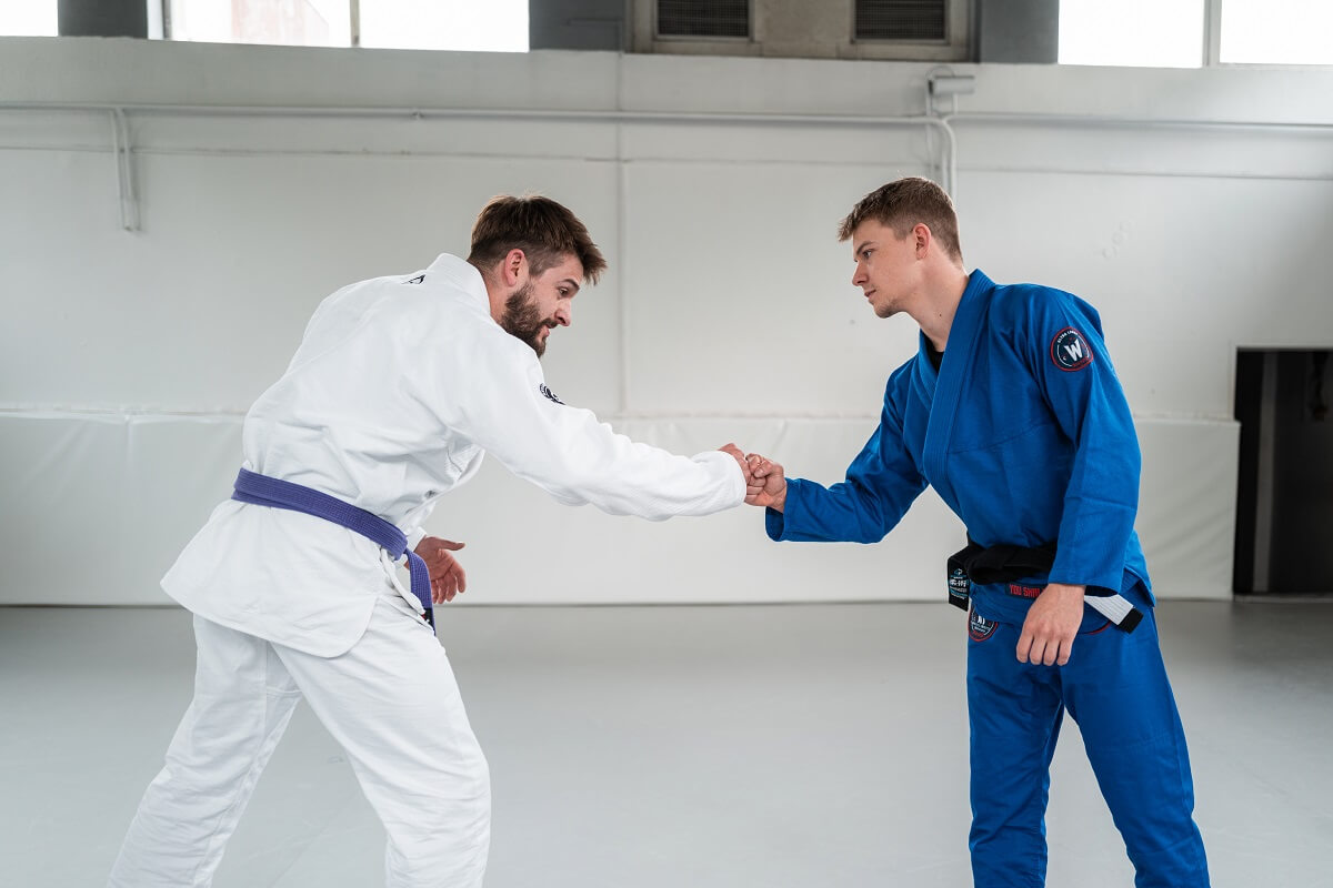 Jak dobrać kimono/GI do BJJ? Najważniejsze informacje